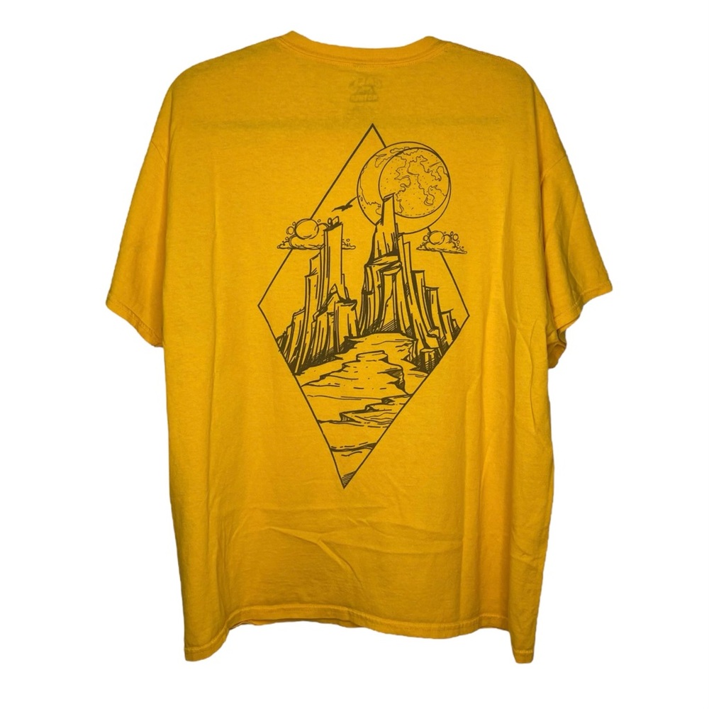 🤑 5/$25 Call Your Mother Yellow Graphic Short Sleeve T-Shirt 🔥 - Picture 2 of 4